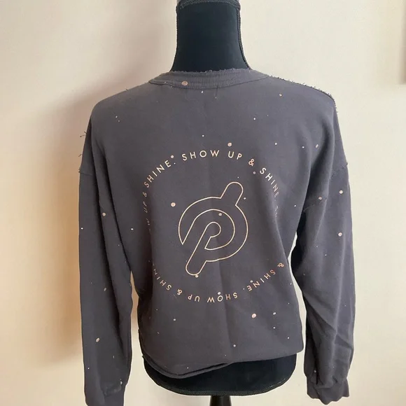 Set of 3 Peloton Sweatshirts. - Picture 4 of 10